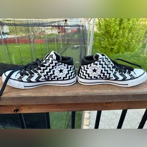 Black white converse all star hi tops unisex